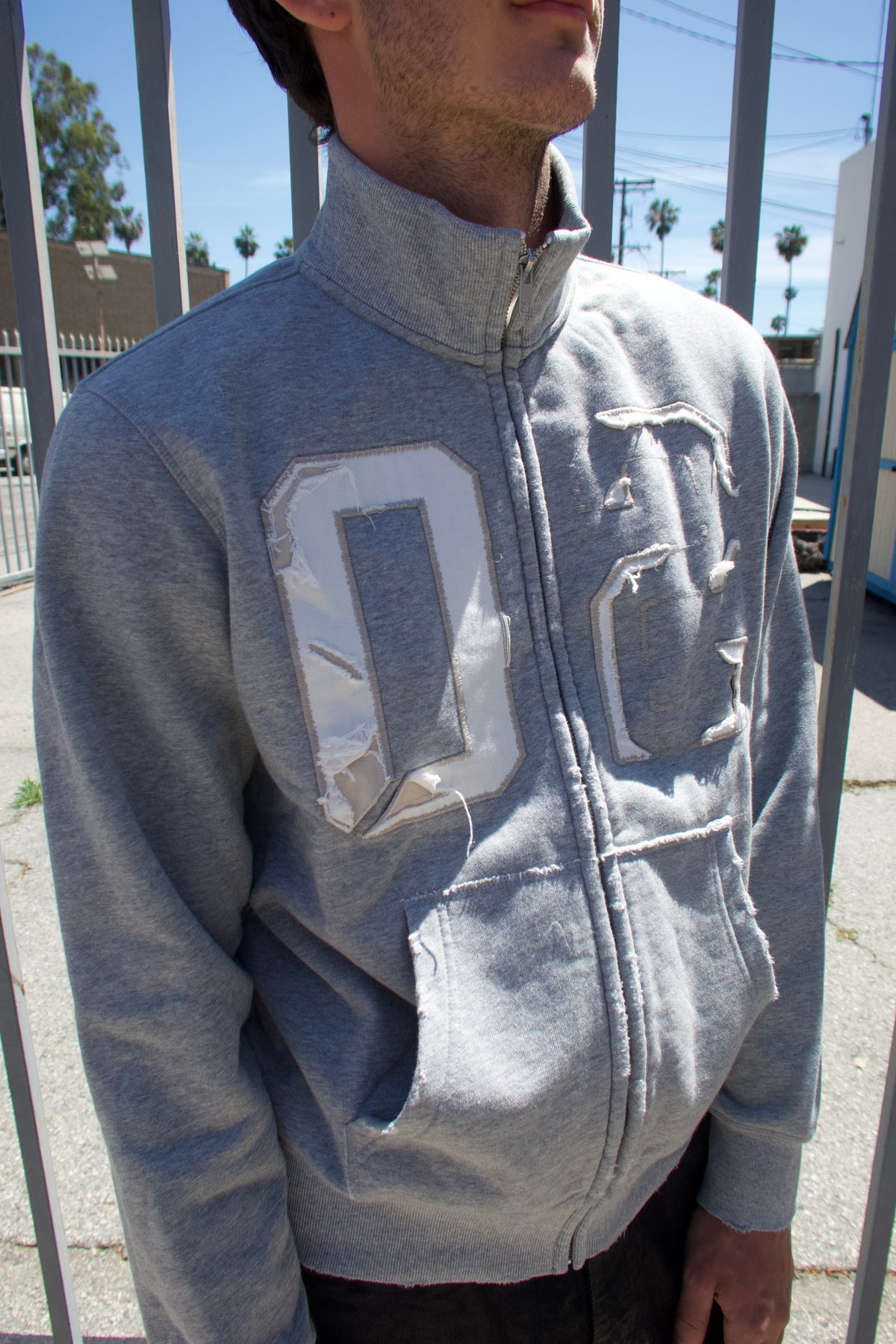02' Warm up zip